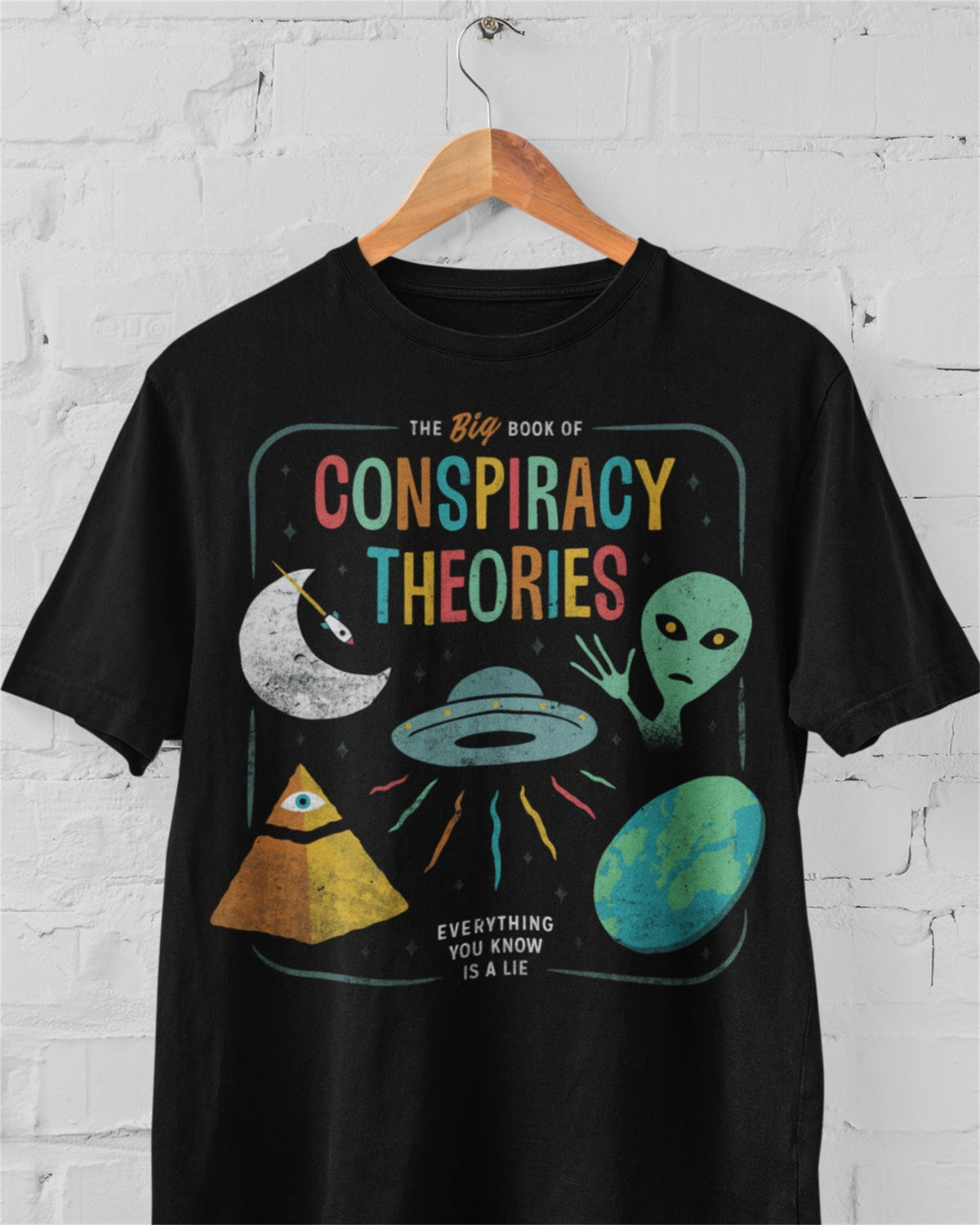 'Conspiracy Theories' Shirt Unisex
