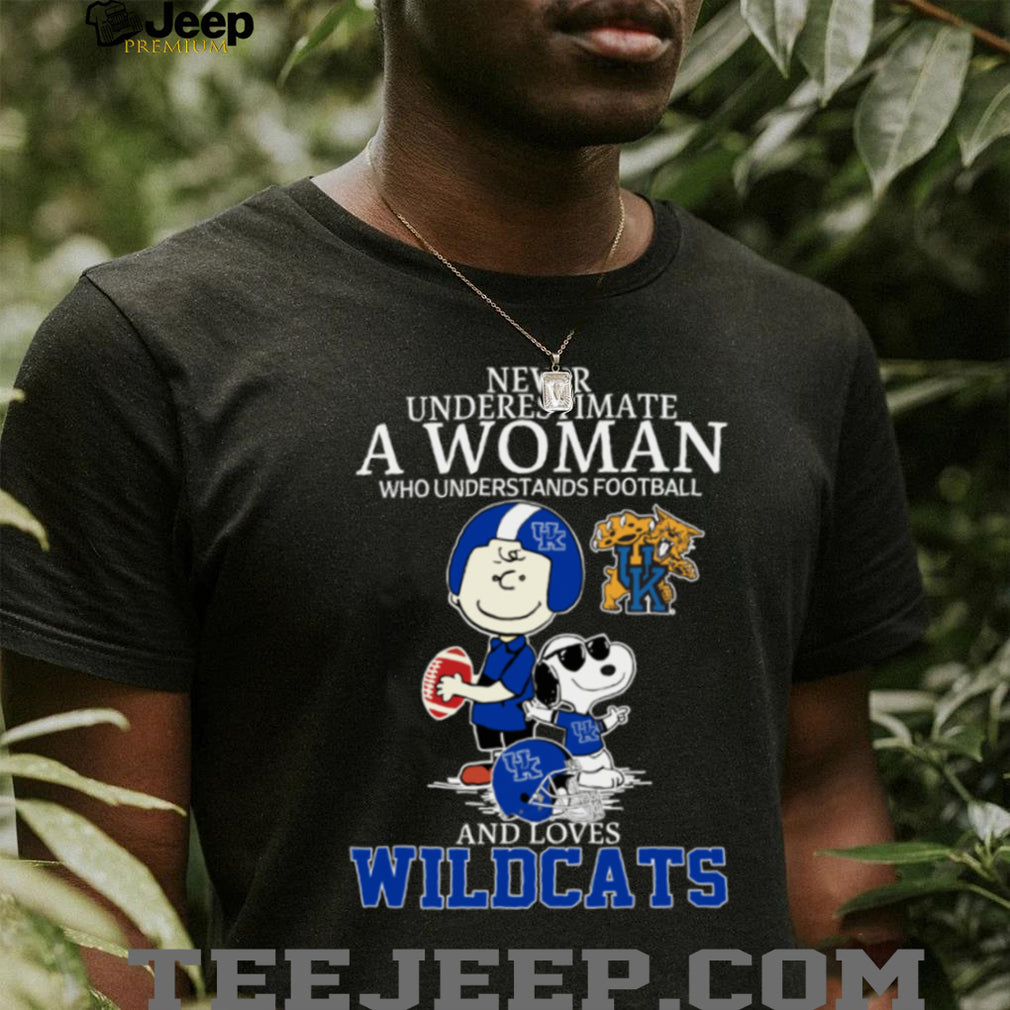 Kentucky Wildcats X Peanuts Characters Never Underestimate A Woman Who Understands Football And Loves Wildcats Tee