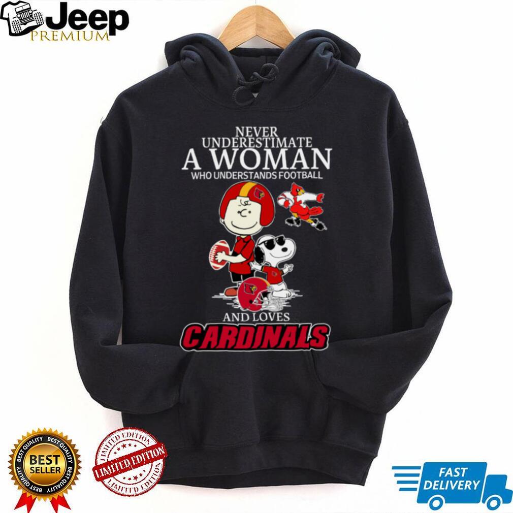 Louisville Cardinals X Peanuts Characters Never Underestimate A Woman Who Understands Football And Loves Cardinals Tee (1)