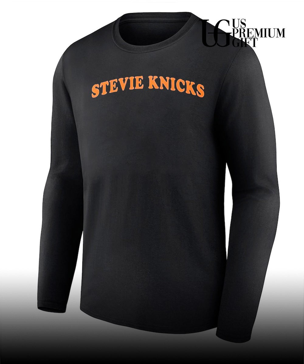 Taylor wearing Stevie Knicks shirt Unisex