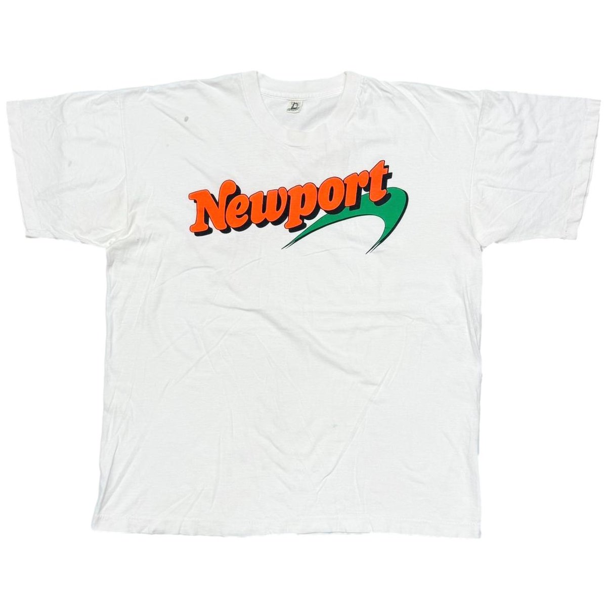 NEWPORT LOGO WHITE SCREEN STARS XL 5982