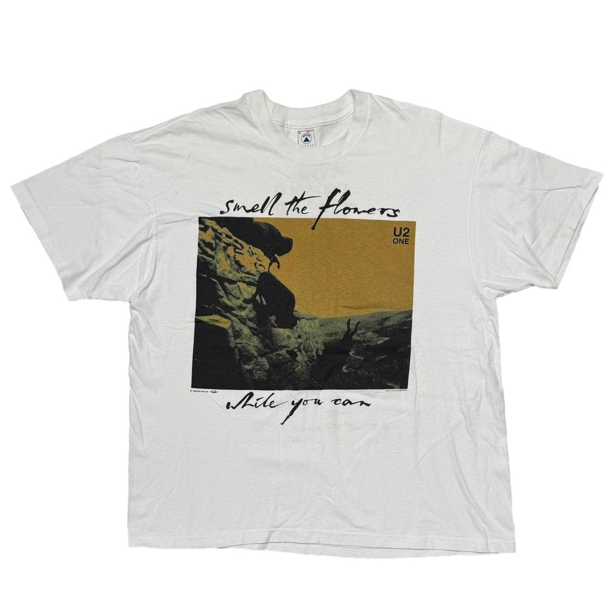 U2 ONE WHITE DELTA XL 0993