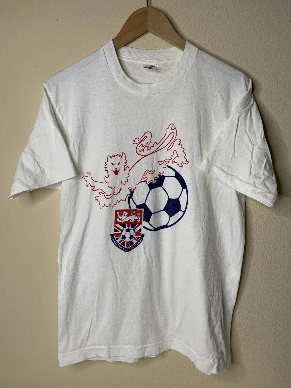 Vintage British Soccer Camp Shirt Mens Sz L Futbol Lion Logo Art Tee 90s Unisex