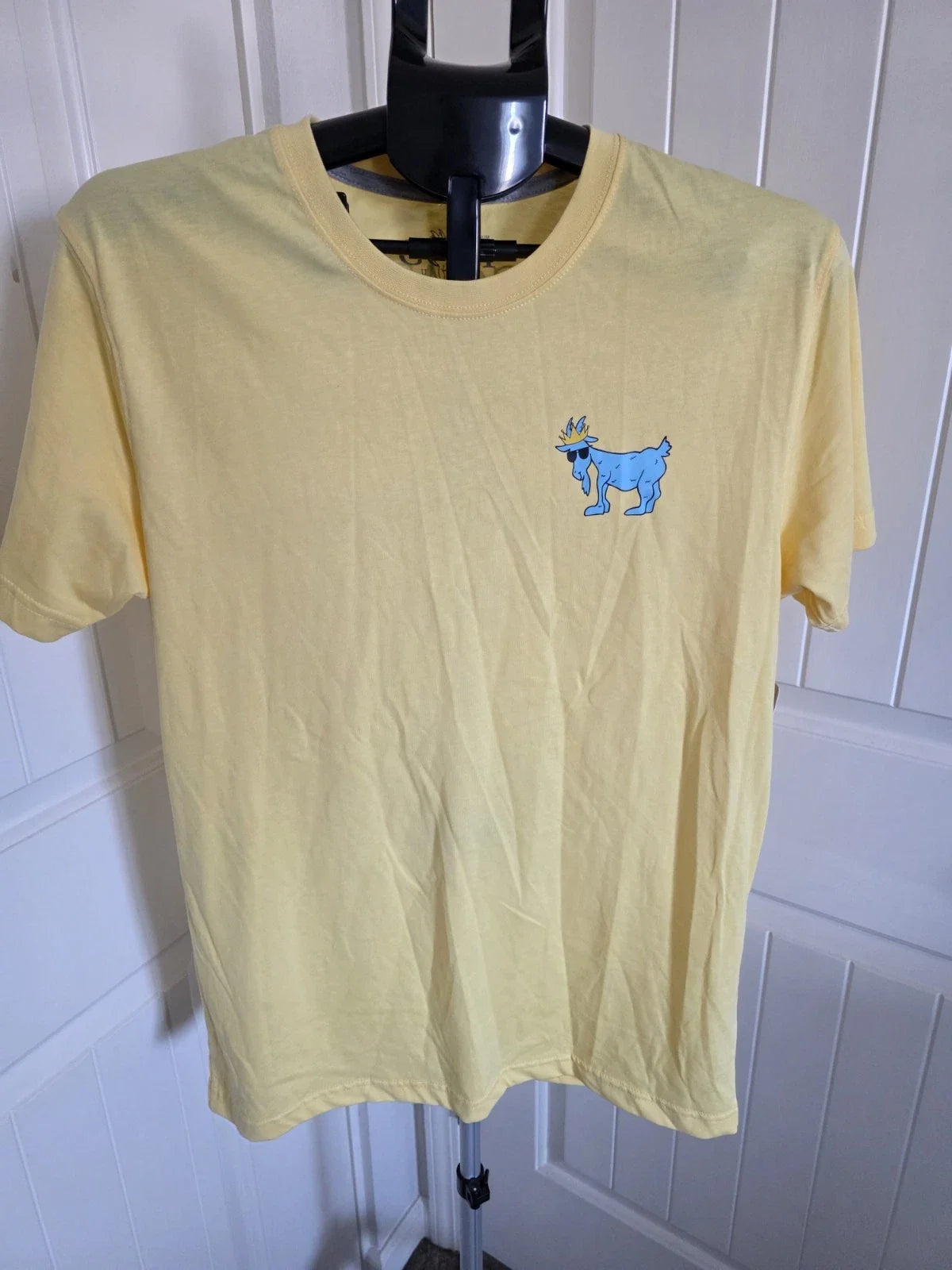 GOAT USA Adult Size Medium Banana Cream Yellow Soft Tee Shirt NWT M2 Unisex