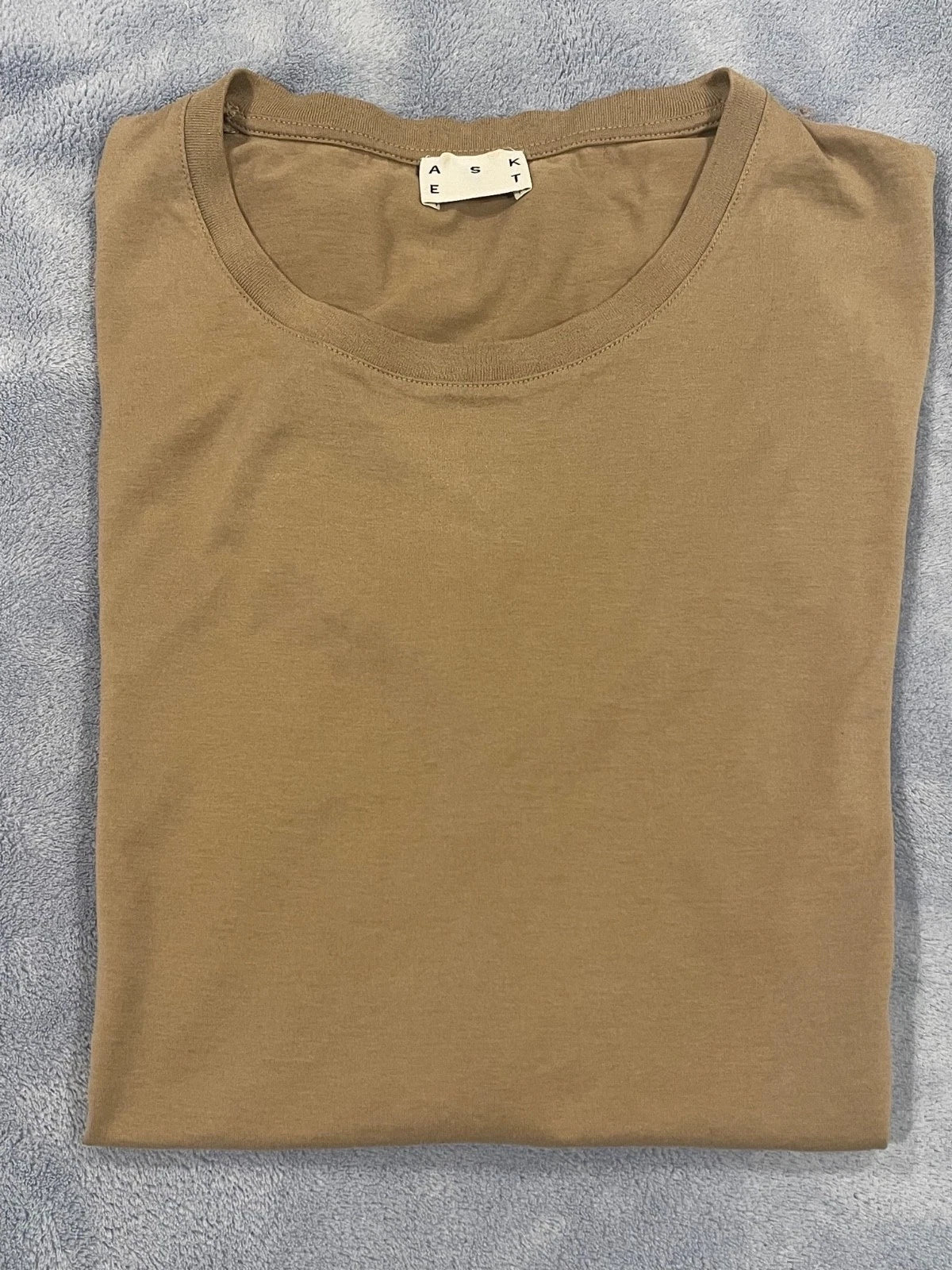ASKET Lightweight Men’s Medium Taupe – SUPIMA Cotton – Excellent Conditi Unisex