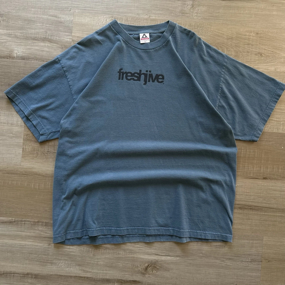 Vintage 90s Y2K Freshjive Graphic T-Shirt Skate Streetwear Tee