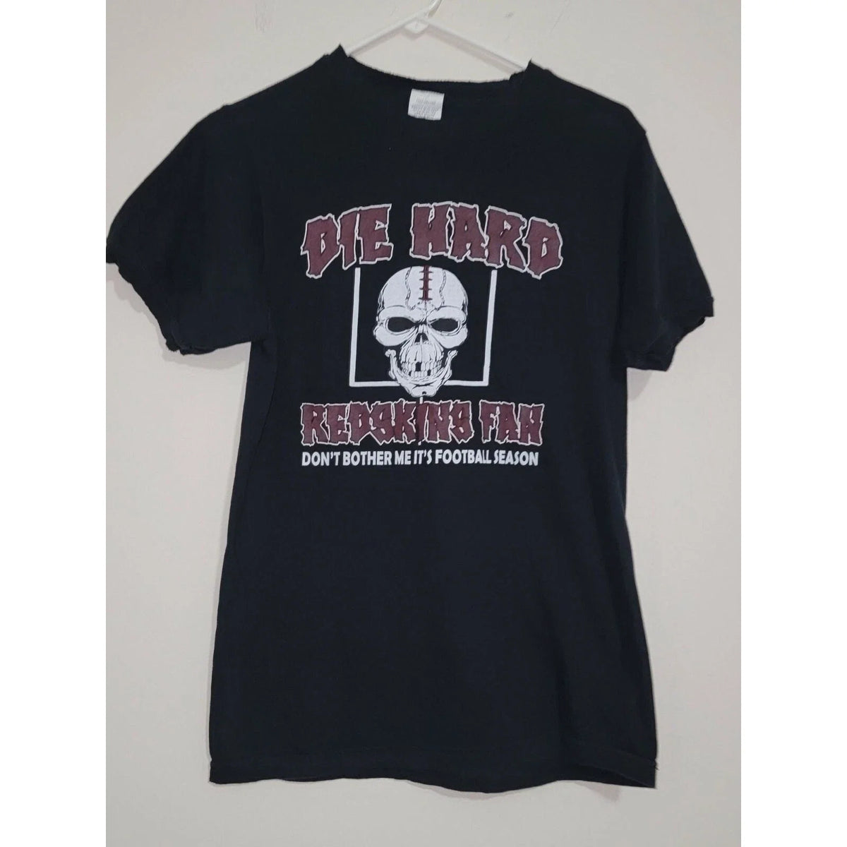 Black Die Hard Redskins Fan Skull Football Season T Shirt Mens M Unisex