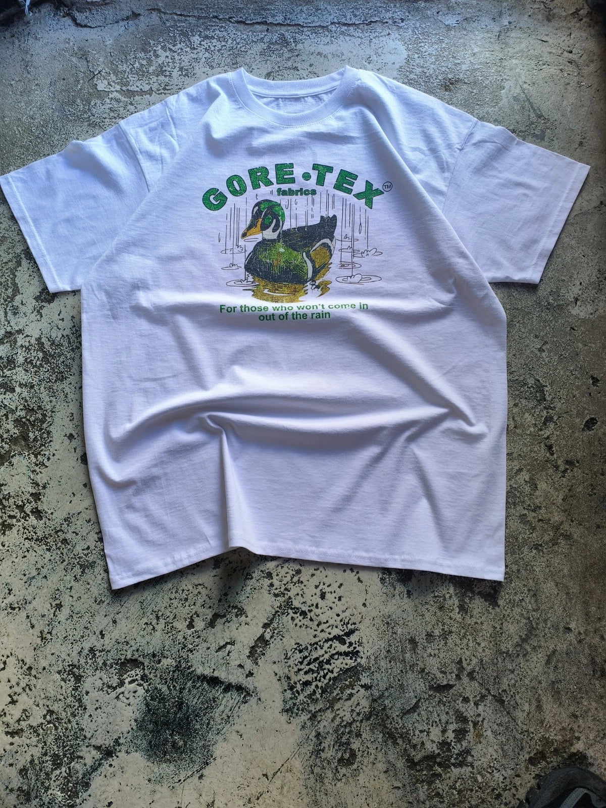 GORE‑TEX Duck Streetwear Tee — Vintage Outdoor Graphic T‑Shirt