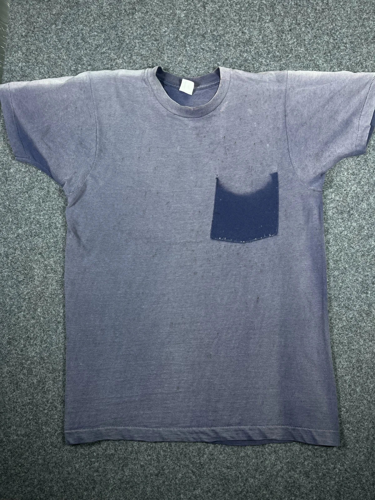 Vintage 90s Faded Distressed Ghost Pocket Navy Blue USA Grunge T-Shirt Sz L