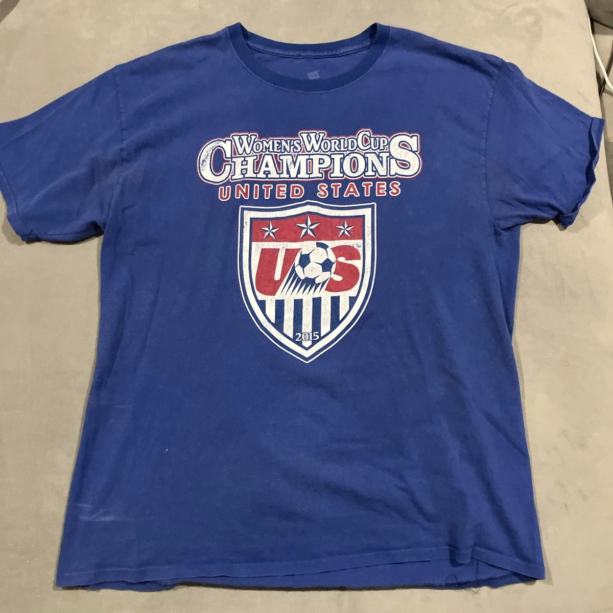 US Women’s Soccer - 2015 World Cup Champions - Ticker Tape Parade NYC T Shirt- L Unisex