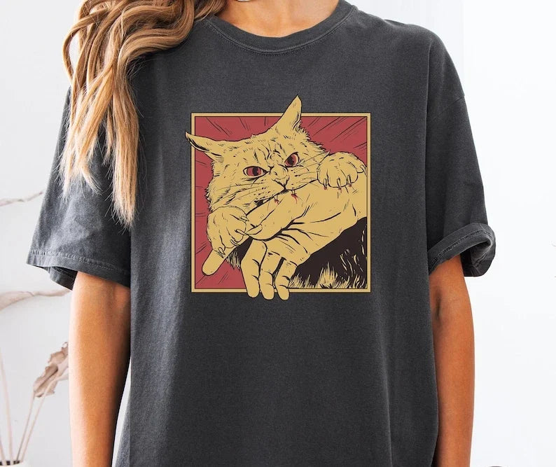Vintage Cat Bite Japanese Horror Anime Retro Graphic Unisex T Shirt Unisex