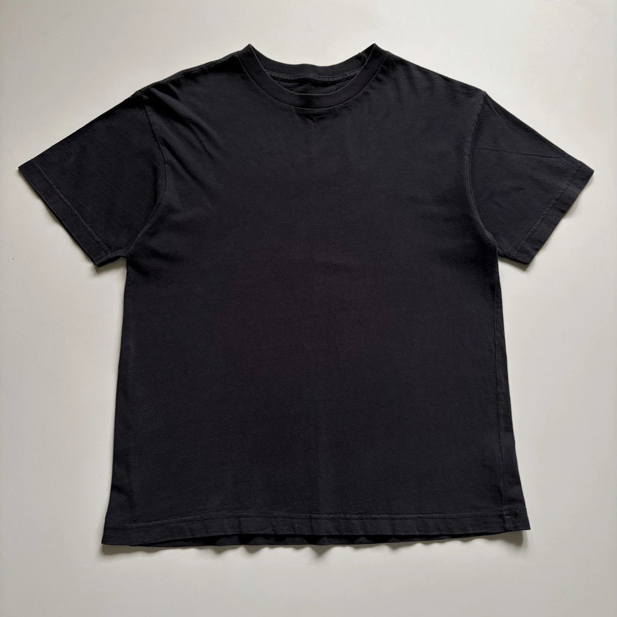 Vintage Sun Faded Black Blank T Shirt Mens Small Cotton Y2K Short Sleeve Rare