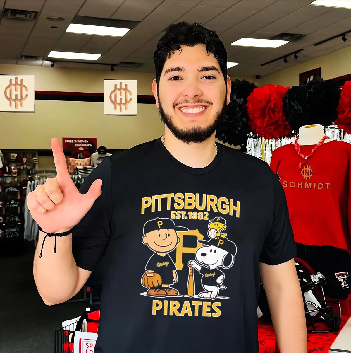 Peanuts x Pittsburgh Pirates Baseball est 1882 shirt Unisex